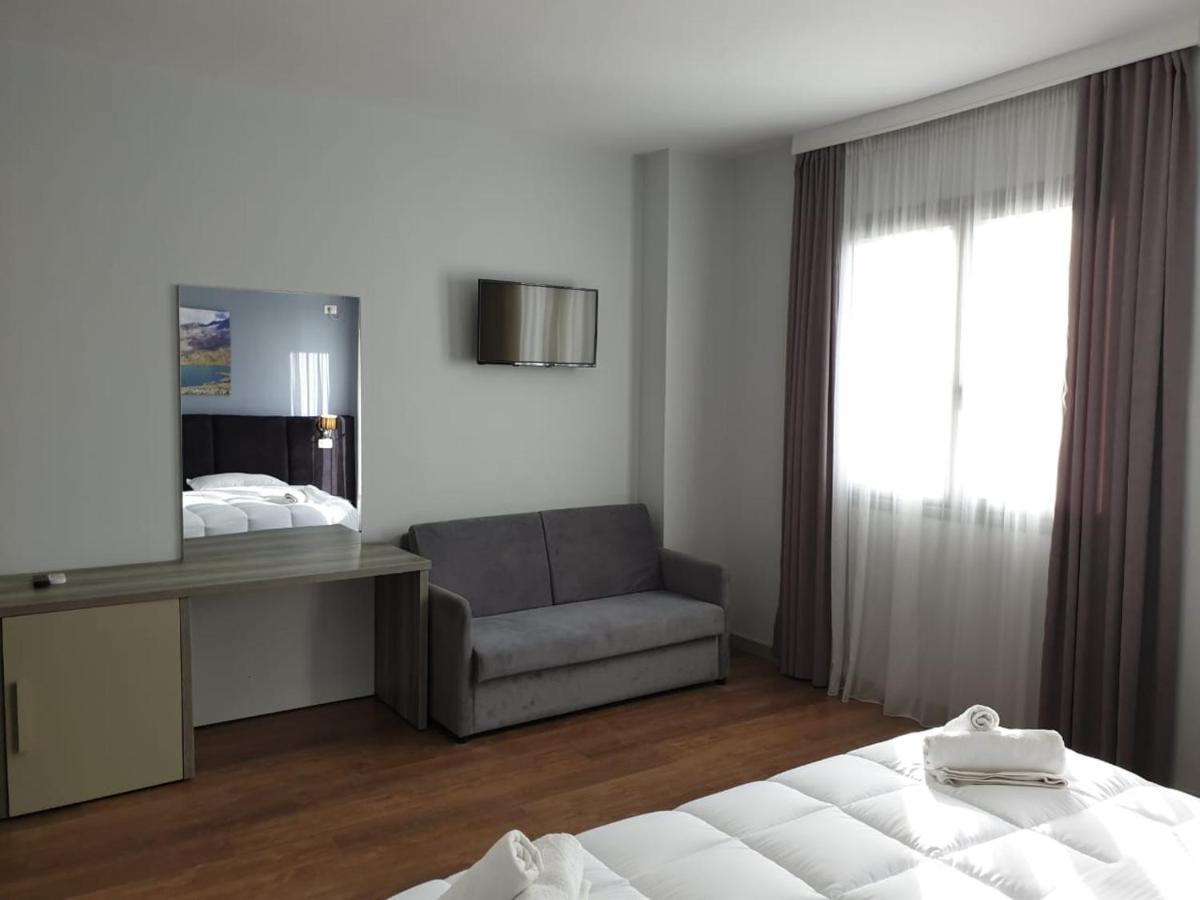 Perandor Beach Durrës 外观 照片