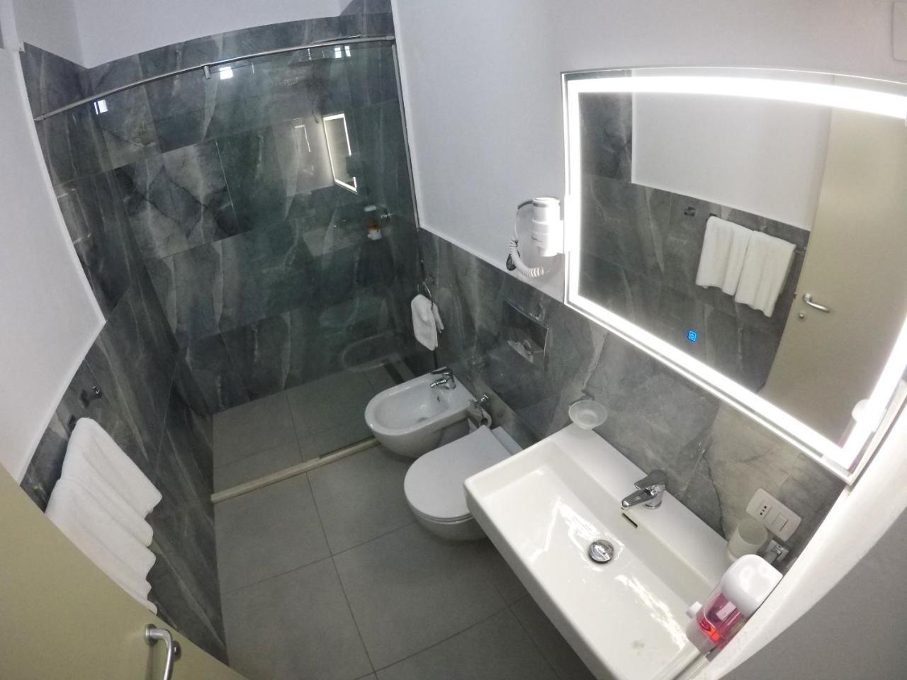 Perandor Beach Durrës 外观 照片